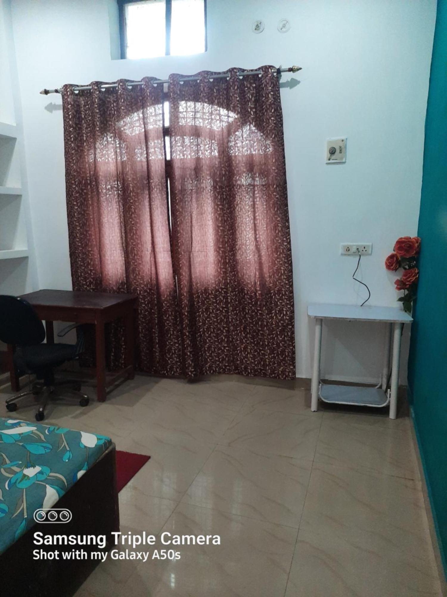 Homestay Gokul Pg *